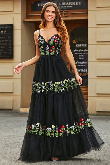 Splendido A Line Spaghetti Straps Nero Abito Lungo Prom con Ricamo